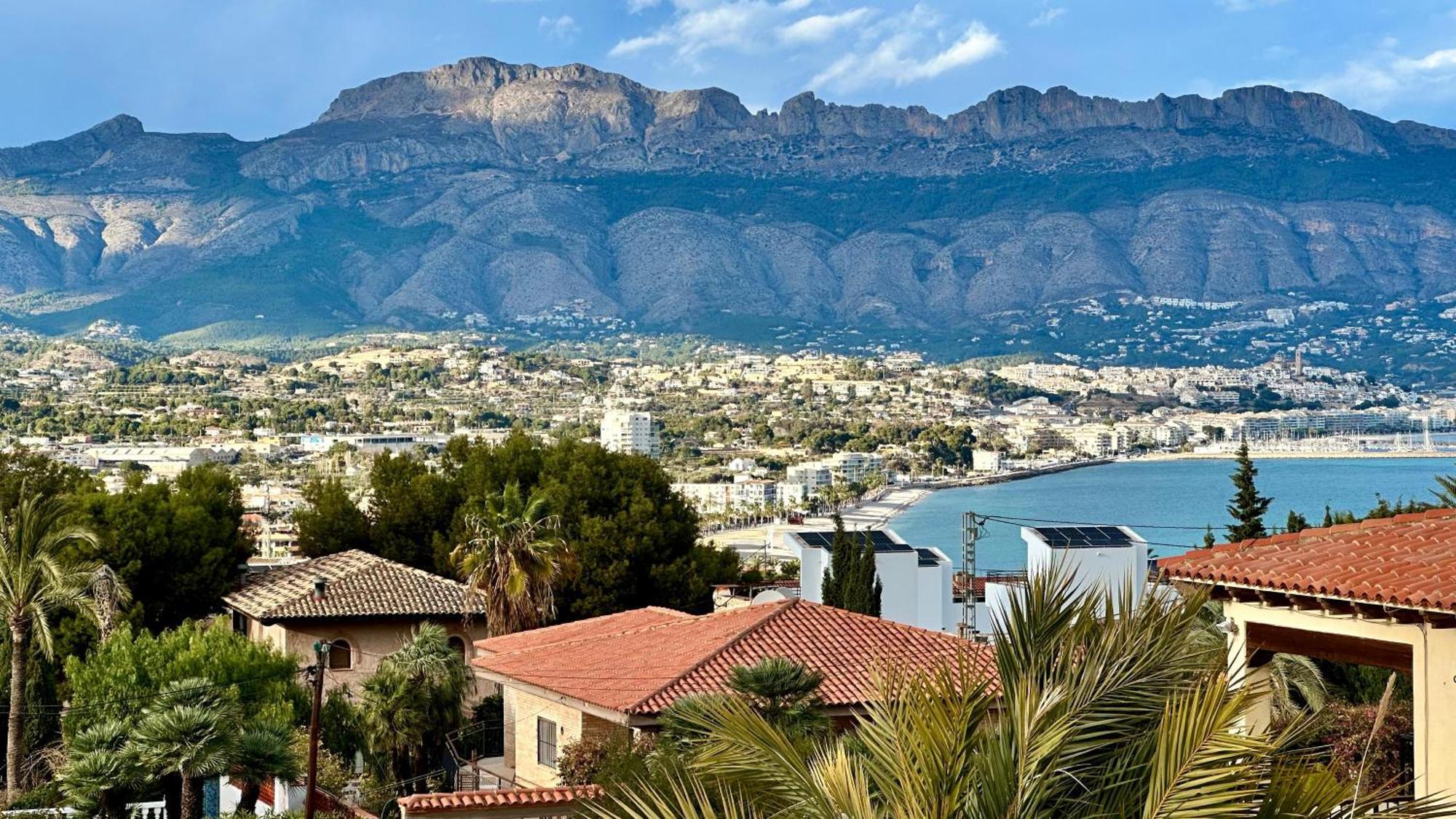 Albir Holiday Home 阿尔比尔 外观 照片